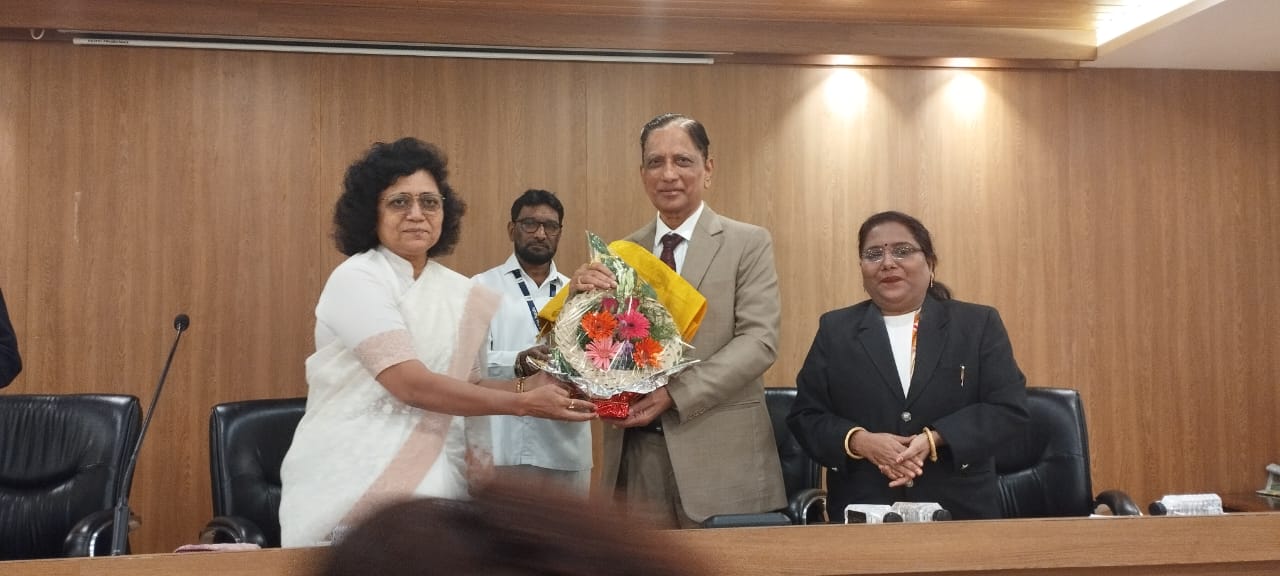 कौटुंबिक न्यायालय पुणे येथे आयोजित व्याख्यानमाला संपन्न