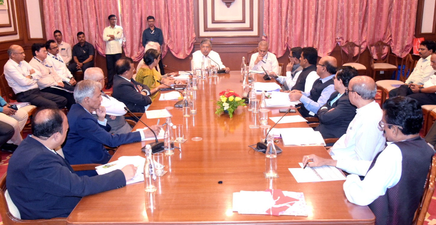 राष्ट्रीय शैक्षणिक धोरण अंमलबजावणीला गती द्यावी- पुढील शैक्षणिक वर्षांपासून सर्व विद्यापीठ व संलग्नित महाविद्यालयांमध्ये  एनईपी अंमलबजावणीसाठी अंतिम आराखडा तयार करावा  - उच्च व तंत्र शिक्षण मंत्री चंद्रकांत पाटील(Chandrakant Patil)