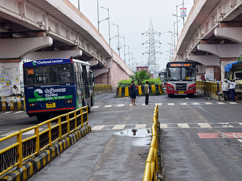 नागरिकांच्या सोयीसाठी 300 नवीन बस निवरांची बांधणी