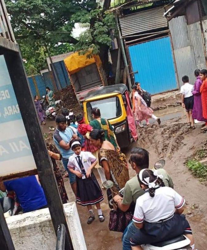 निगडीतील रस्त्यांवर अतिक्रमणाचे सावट : महापालिका करतेय दुर्लक्ष