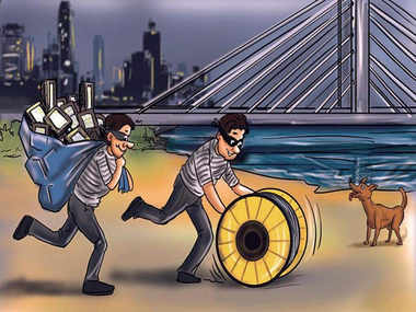 मोकळ्या मैदानातली मीटरची केबल चोरली