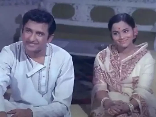 मुख्यमंत्री एकनाथ शिंदे यांची ज्येष्ठ अभिनेत्री सीमा देव यांना श्रद्धांजली