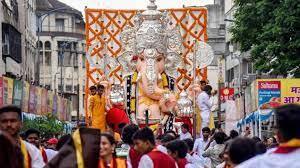 बेवारस वाहनांना 24 तासांचा अल्टिमेटम: मिरवणुकी दरम्यान अडथळा आल्यास जप्तीचे आदेश