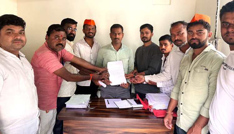 कातवी ग्रामस्थांचा राजकीय पुढाऱ्यांना इशारा... आरक्षणाशिवाय गावात याल तर खबरदार!