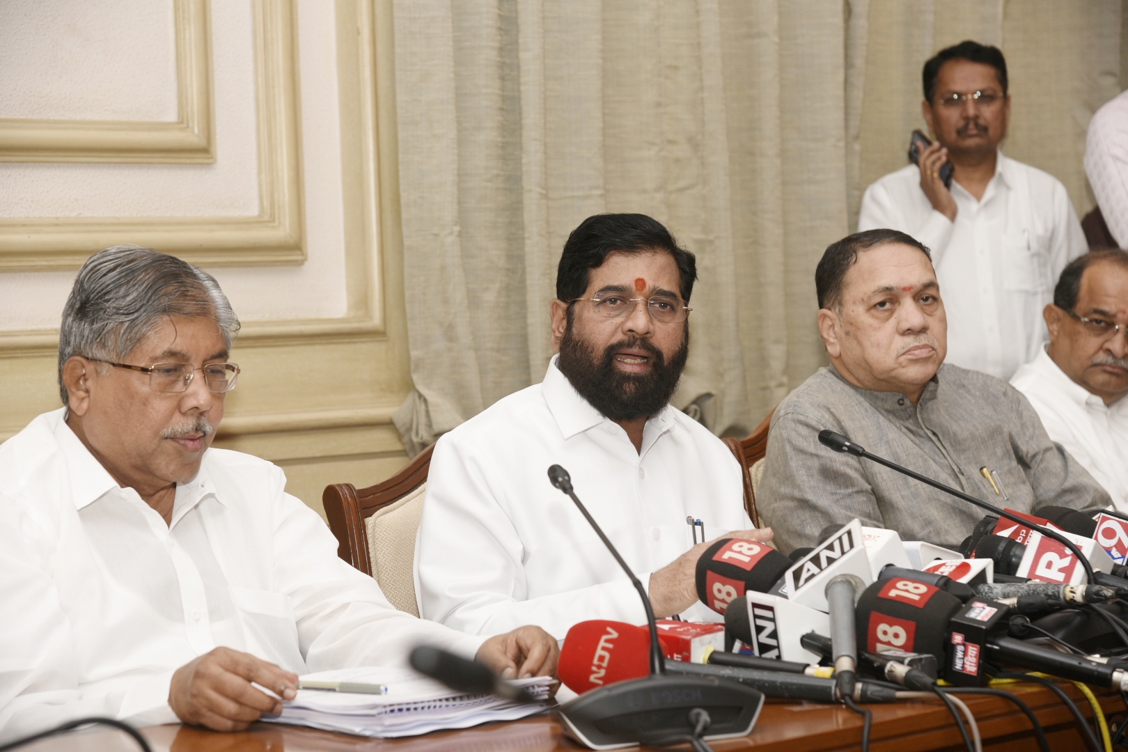 मराठा समाजाला न्यायालयात टिकणारे आरक्षण देण्याचा राज्य शासनाचा प्रयत्न