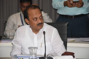 विद्युत पारेषण वाहिन्यांच्या कामांना गती द्यावी-उपमुख्यमंत्री अजित पवार