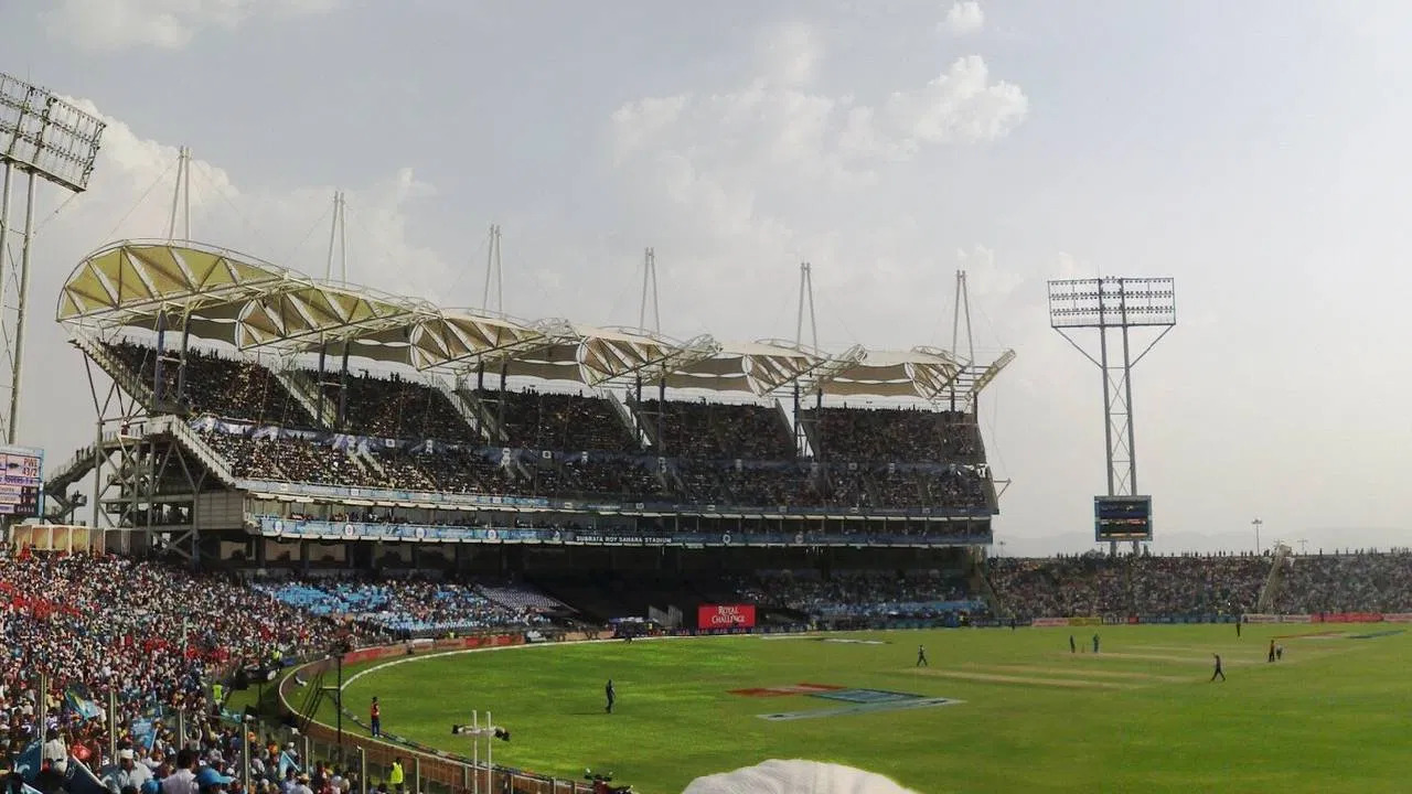 विश्वचषकाचे सामने पाहण्यासाठी पुणेकरांचा उत्साह जोरात, पण अनेकांना तिकीट मिळत नाही