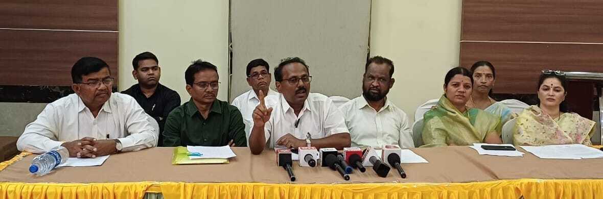 धनगर समाजाचा अनुसूचित जमातीत समावेश नको : डॉ. संजय दाभाडे