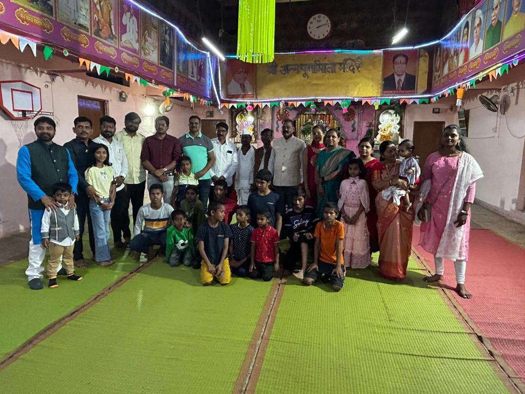 दिवाळी निमित्त पिंपरी चिंचवड ॲडव्होकेटस्‌ असोसिएशनतर्फे फराळाचे वाटप