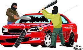 गाड्यांची तोडफोड करून दहशत माजवणारे तिघेजण पोलिसांच्या ताब्यात