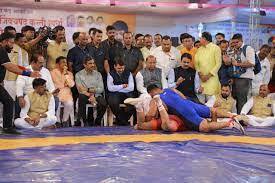 महाराष्ट्र केसरी २०२३-२४ कुस्ती स्पर्धेस उपमुख्यमंत्री देवेंद्र फडणवीस यांची भेट