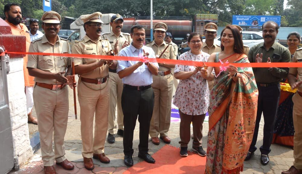 दिवाळी सणानिमित्त कारागृह बंदी निर्मित वस्तूंचे प्रदर्शन व विक्री मेळाव्याचे आयोजन