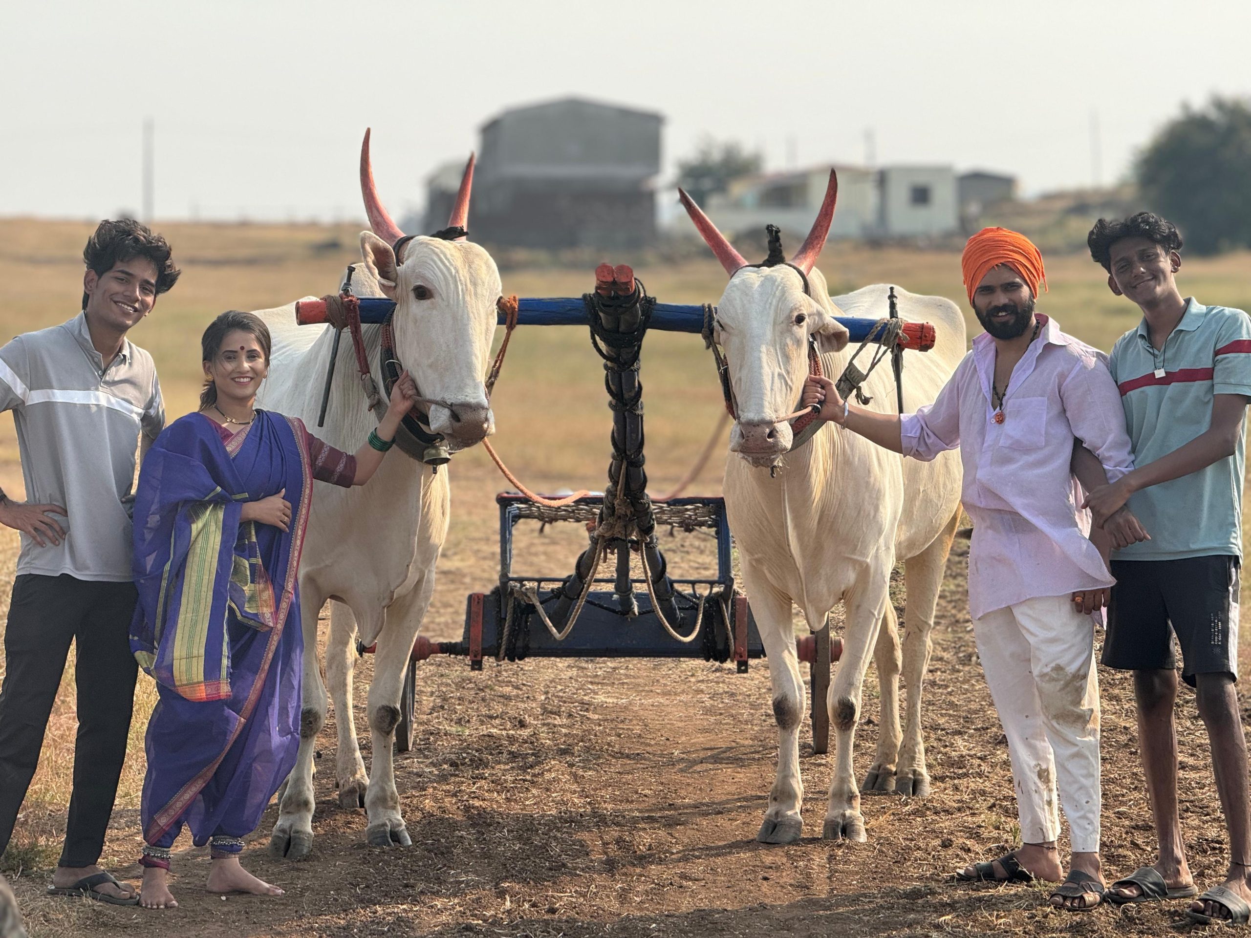 लवकरचं येणारं आदर्श शिंदे यांचं ‘आला बैलगाडा’ गाणं