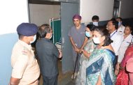 विधान परिषदेच्या उपसभापती डॉ. नीलम गोऱ्हे यांनी  जखमी रुग्णांची घेतली भेट