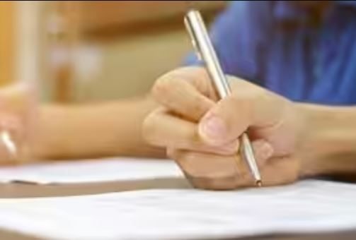 तलाठी परीक्षेत चुकलेल्या प्रश्नांना मिळणार पूर्ण गुण