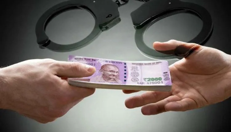 पुण्यात दिवाणी न्यायालयातील बेलिफवर लाच मागितल्याचा गुन्हा