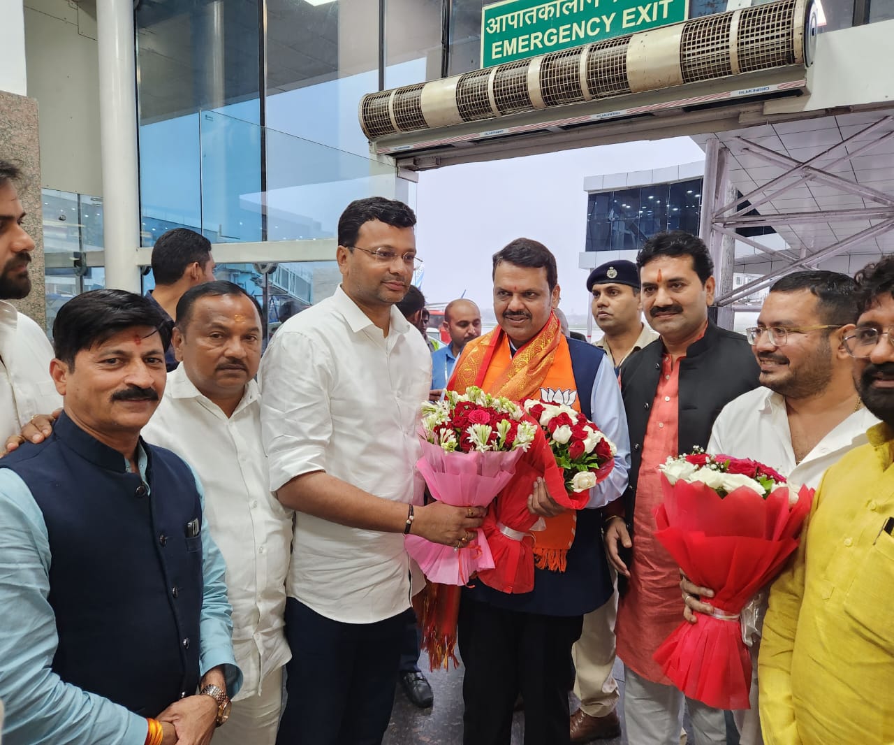 उपमुख्यमंत्री देवेंद्र फडणवीस यांचे इंदोर मध्ये जंगी स्वागत...