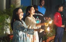 परदेशी विद्यार्थ्यांनी उत्साहाने साजरी केली दिवाळी