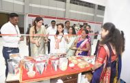 मंत्रालयात दिवाळी फराळ व सजावट साहित्याच्या स्टॉलचे मंत्री आदिती तटकरे यांच्या हस्ते उद्घाटन