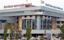 पिंपरी चिंचवड महानगरपालिकेच्या बांधकाम अधिकाऱ्यांविरुद्ध कारवाईची मागणी