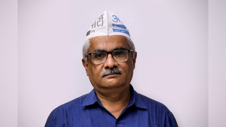 तू-तू मी-मी च्या पलीकडे जावून अधिवेशनात प्रश्न सोडवा : आप चे सरकारला आवाहन