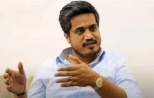 रोहित पवार यांनी तो गठ्ठा खोलून केला देवेंद्र फडणवीस यांच्यावर हल्ला