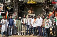 पत्रकार निखिल वाघाळे यांच्यावर झालेल्या हल्ल्या विरोधात युवक काँग्रेसच्या वतीने जाहीर निषेध आंदोलन