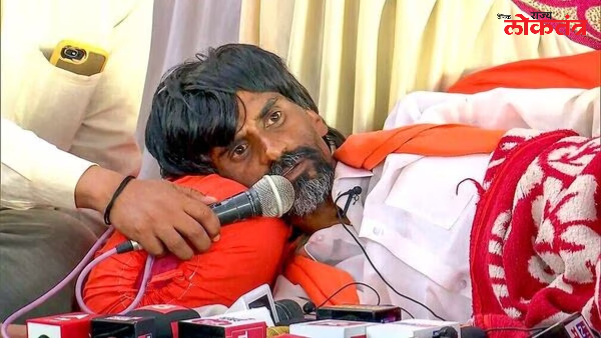 मनोज जरांगे पाटील पुन्हा बेमुदत उपोषणाला बसत असल्याचं केलं जाहीर